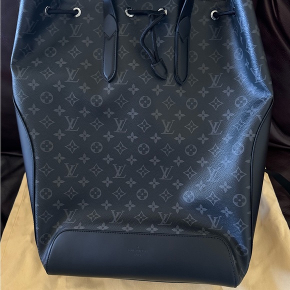 Authentic Louis Vuitton Explorer Duffel Backpack - Picture 4 of 16